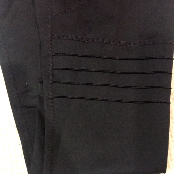 Nwot Z by ZELLA Black MOTO PANELED OUTSPACE Full Length Yoga Leggings Sz Small - Picture 6 of 16